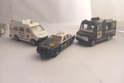 Police force van Suzuki samurai Twist and drive truck PIONEER MERCEDES-BENZ Ford Mustang Mattel Hot Wheels Lamborghini Urus Car Used    Plymouth  barracuda Nissan oz  Dodge challenger Pontiac firebird Custom ford bronco FERRARI 612 Emergency  service  veh