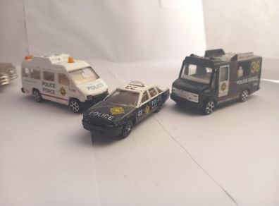 Police force van Suzuki samurai Twist and drive truck PIONEER MERCEDES-BENZ Ford Mustang Mattel Hot Wheels Lamborghini Urus Car Used    Plymouth  barracuda Nissan oz  Dodge challenger Pontiac firebird Custom ford bronco FERRARI 612 Emergency  service  veh