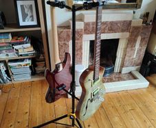 Hercules Dual Guitar Stand