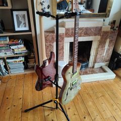 Hercules Dual Guitar Stand