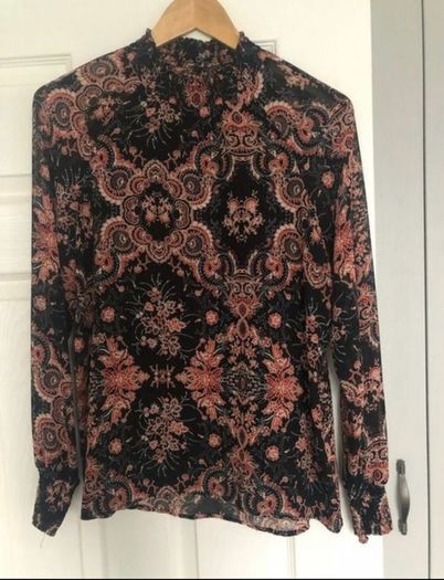 blouse