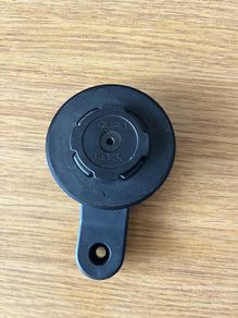 Quad Lock 360 wireless charging head with mount