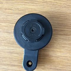 Quad Lock 360 wireless charging head with mount