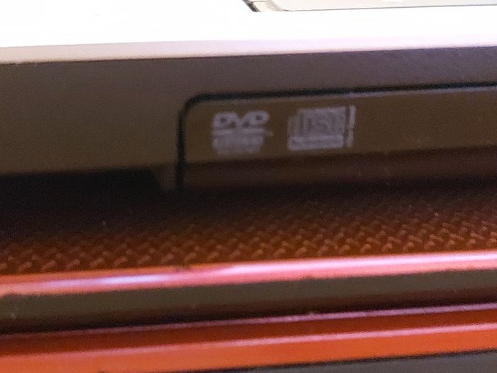 Samsung 15.6 laptop, Model NP-R530, Red, Windows 10, Pentium Dual Core CPU T4400, 2.2GHZ, 2GB Ram, 300GB HDD, Microsoft Edge, Chrome, etc