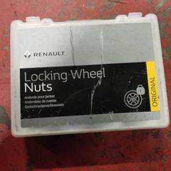 Renault lock nuts