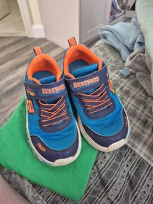 Skechers Boys Size 8.