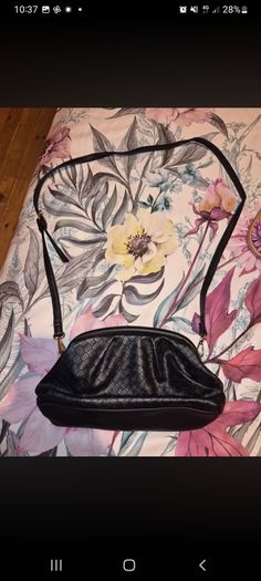 ladies handbags  5eur each