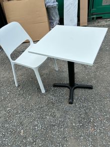 bisto table and chair
