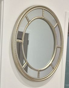 Round Mirror