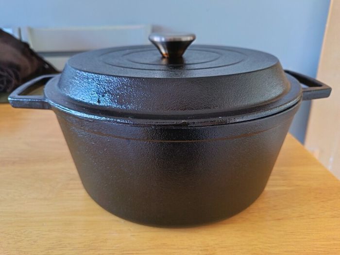 Cast Iron Pot and Skillet