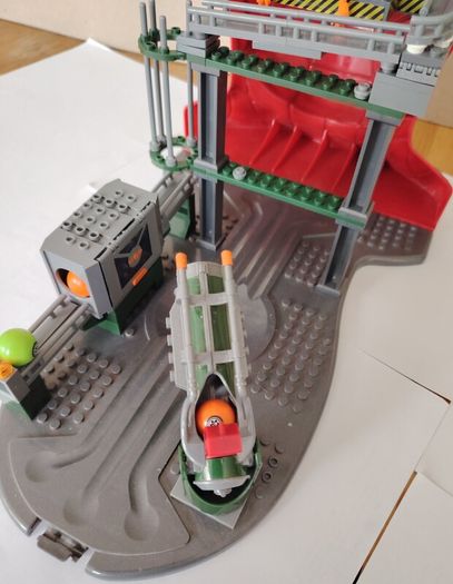 Spider Man 3- Secret Lab Assault - Mega Bloks