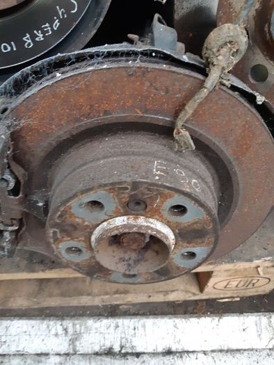 Bmw e90 left Rear wheel bearing hub with brake caliper Diesel