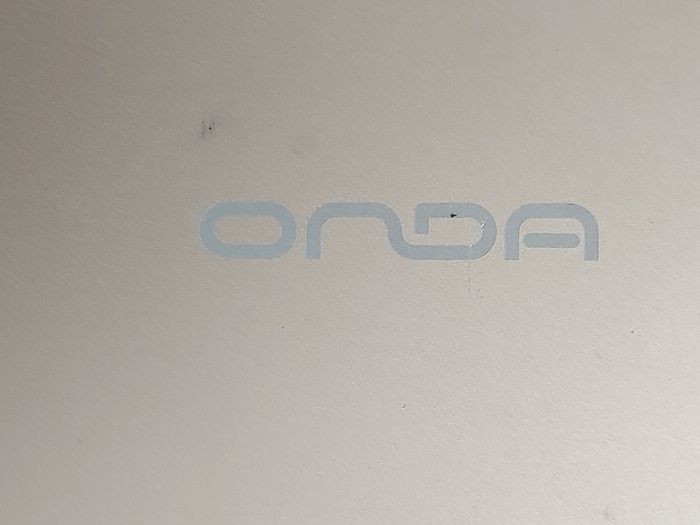 oBook 10, 64 GB, Excellent Cosmetic Condition, not powering on, being sold for parts or repair