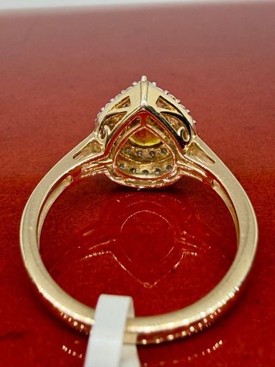 Gold Luxuriant 9K Yellow Gold AAA Loop Clean Chantaburi Yellow Sapphire & Lab Grown Diamond
