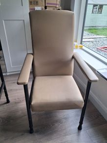 Orthopedic chair - Excellent Condition