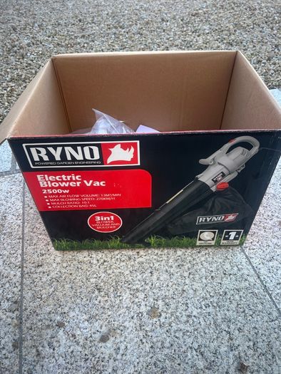 Ryno 2500W Electric Blower Vac  As New Used Once  With Box