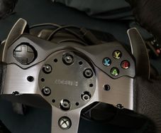 logitech g920 (price negotiable )