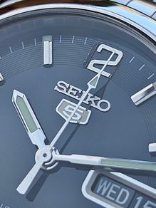 Watch Seiko 5 Automatic.