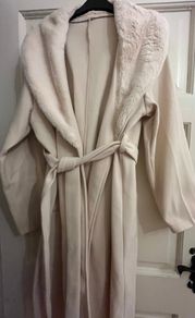 Cream Light Weight Coat With Fur Collar