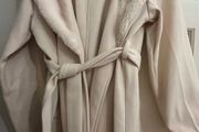 Cream Light Weight Coat With Fur Collar