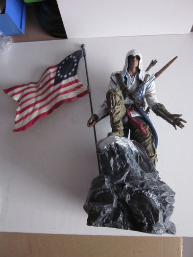 Assassins Creed Connor Statue Freedom 2012