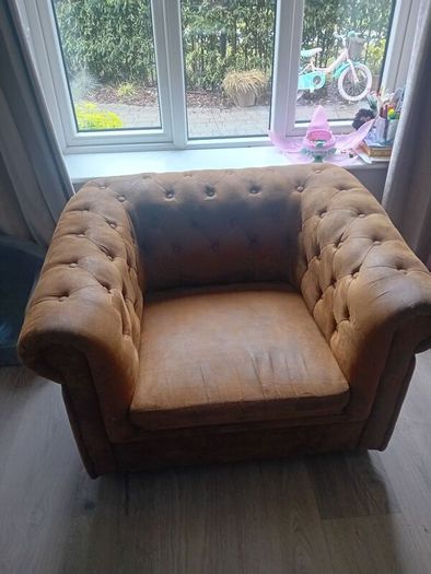 Rustic chesterfield Armchair