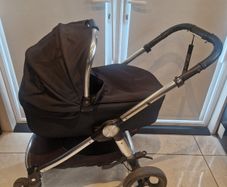 Pram with newborn carrycot