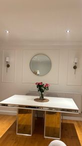dining table an