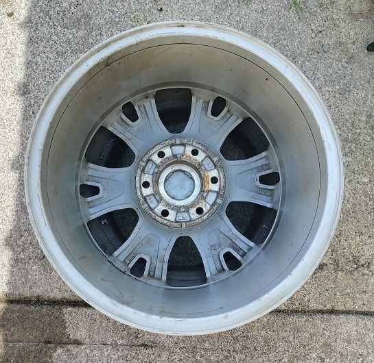 1 x Genuine Ford Ranger Wildtrak 18'' Alloy Wheel - Delivery