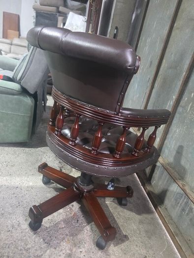 captains chair like new