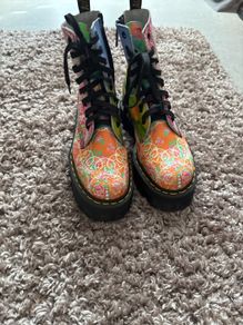 dr martens ladies size 5
