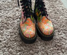 dr martens ladies size 5