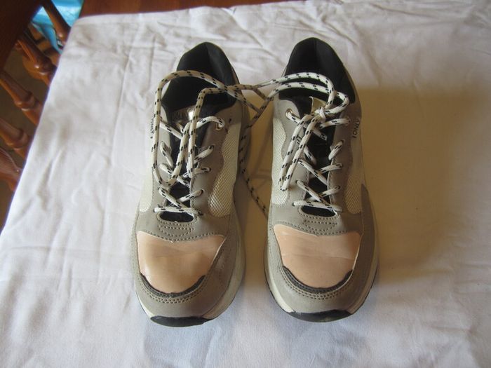 Fashion trainers     size 4