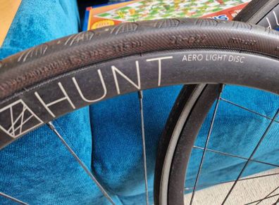 Hunt Aero light