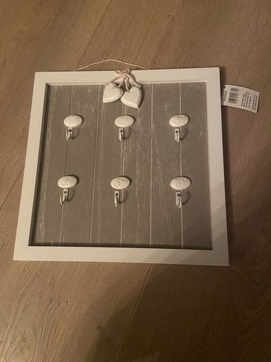 NEW- Holder for keys - label still attached