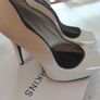BRAND NEW Cream/Nude shoes. Size 7. Image 2