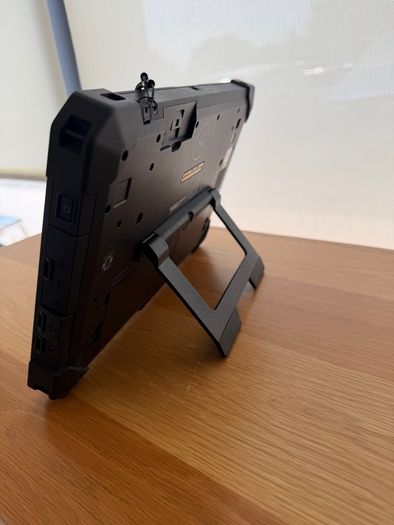 Dell Latitude 7220 Rugged Extreme Tablet with keyboard
