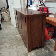 Solid track sideboard