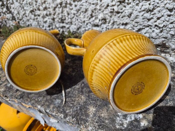 2 jugs