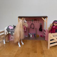 Our Generation-Saddle-Up Stables-horse barn/playset