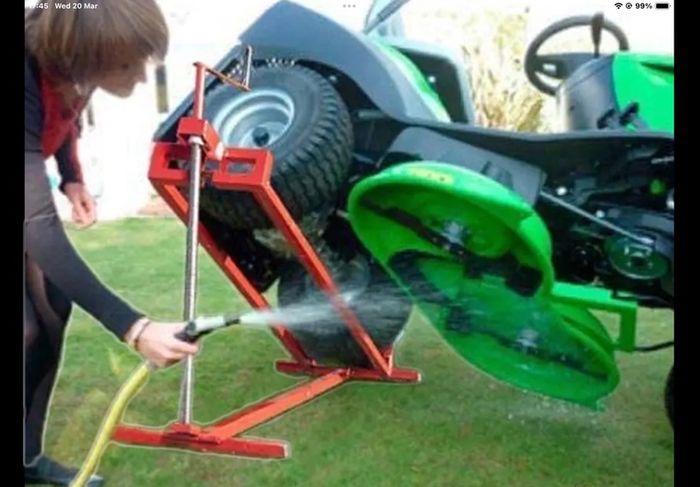 BRAND NEW in colour GREY tractor mower lift