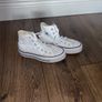 Converse Uk4 white platform trainers Image 2