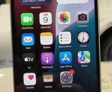Apple iPhone 14 128GB LOCKED TO THREE Network Purple (Battery: 76%)