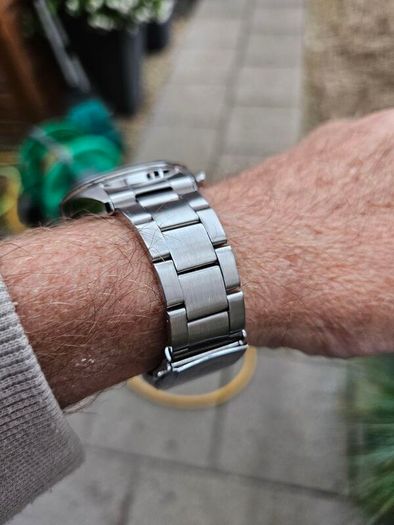 Watch Orient Neo 70' Calendar. Quartz.