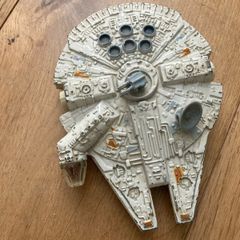 vintage star wars Die-cast Millennium Falcon
