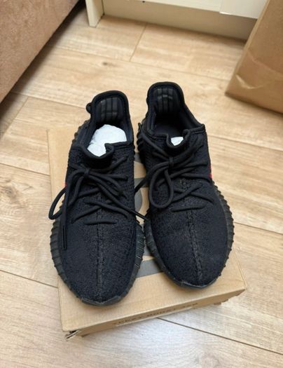 Yeezy boost 350 v2