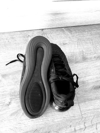 Nike 720 boys shoes