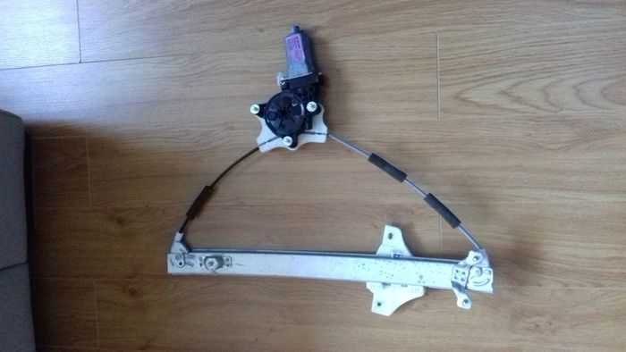 2015 hyundai  i20 front passenger window regulator and motor