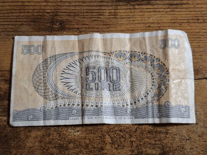 Italy, 500 Lire banknote, Q11 Series, 20.6.1966, circulated - free standard postage