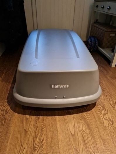 car roof box (rental)